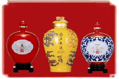 扬州市烟酒回收五粮液各种摆件.jpg